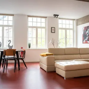 https://alesia-at-friday.hotelsantwerp.net